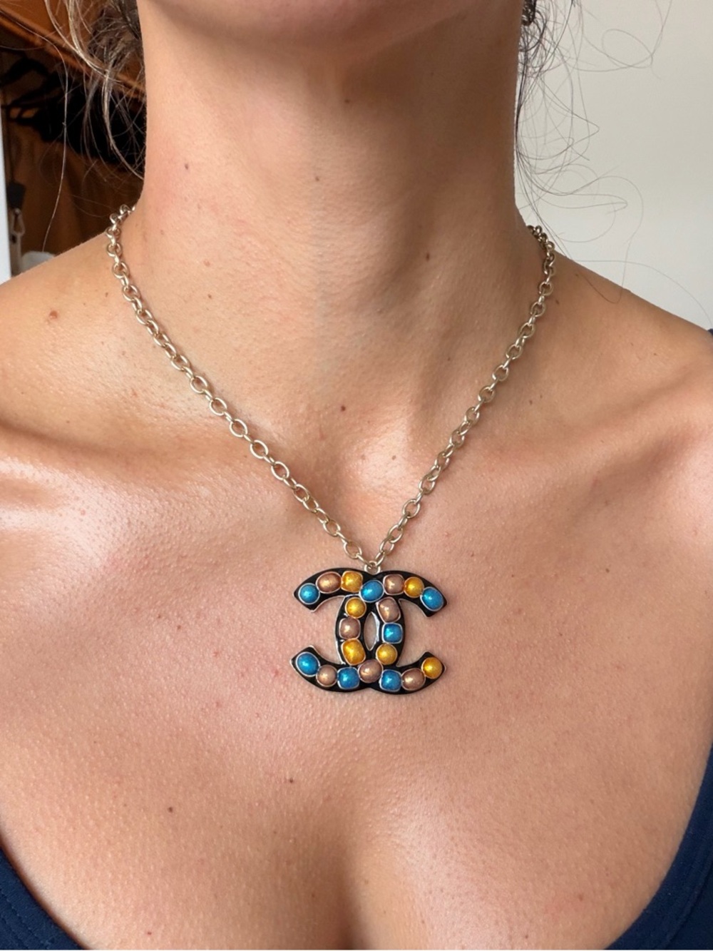 CHANEL Blue and Gold CC Logo Pendant Necklace - Picture 4 of 9